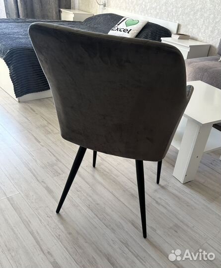 Мягкий стул со спинкой