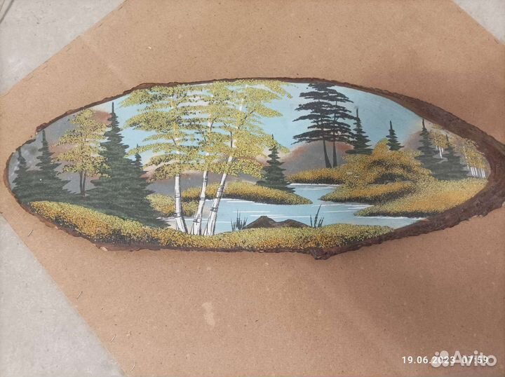 Картина на срезе дерева