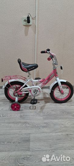 Детский трехколесный велосипед
