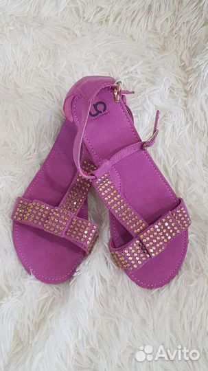 Босоножки для девочки 33 и 35 размер новые