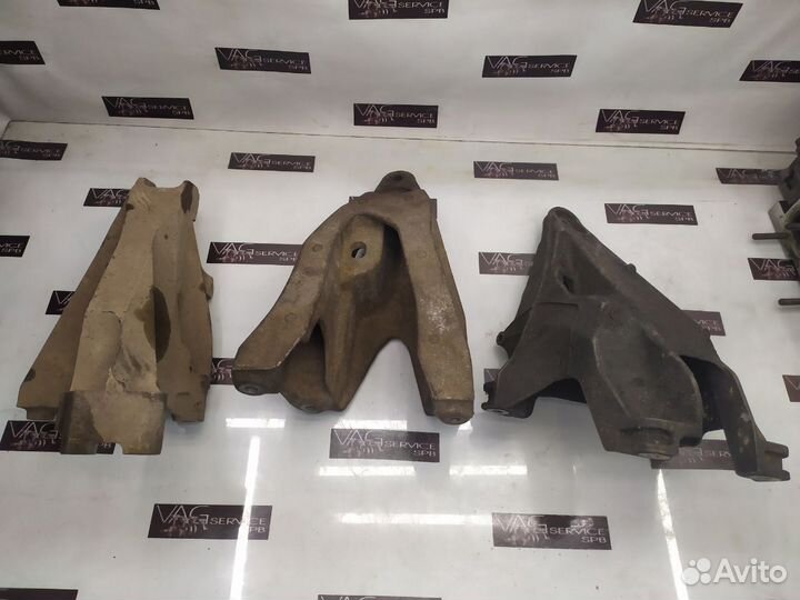 Кронштейн двигателя задний VW VAG 2.5 AXE BNZ