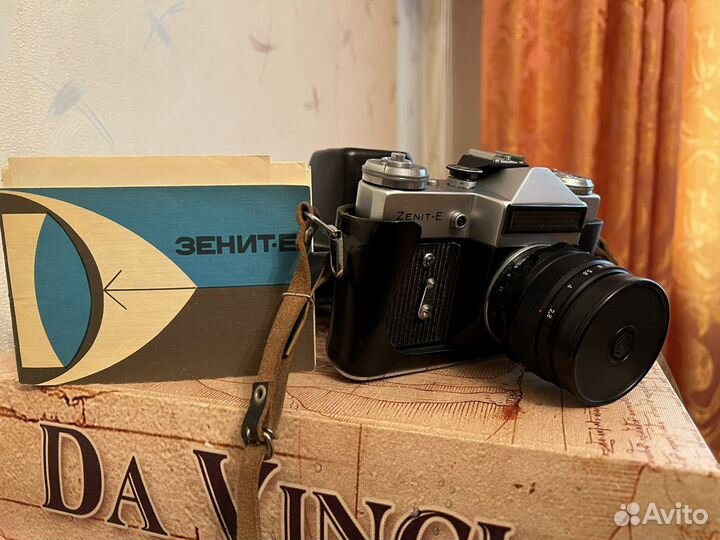 Пленочный фотоаппарат СССР Зенит Е