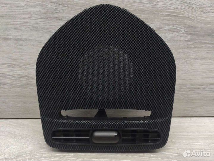 Решетка центральная в торпедо Mercedes M W164