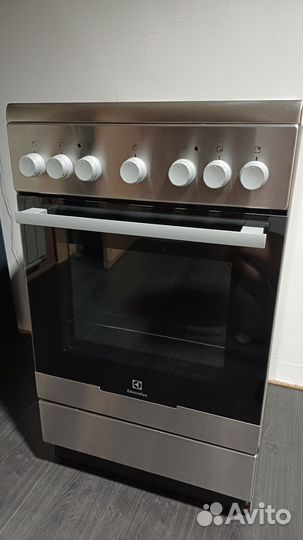 Плита стеклокерамика Electrolux