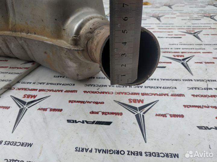 Глушитель задняя правая часть w221 M273 Mercedes