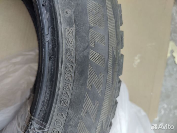 Bridgestone Blizzak DM-V2 235/55 R18