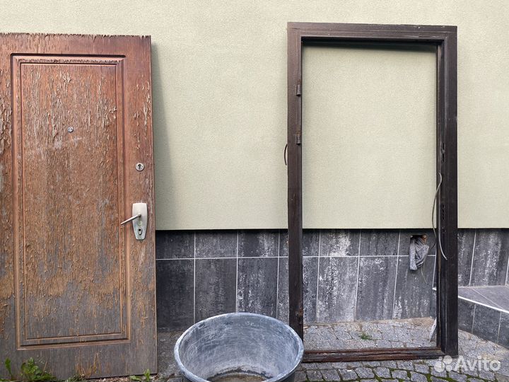 Дверь входная железная уличная бу