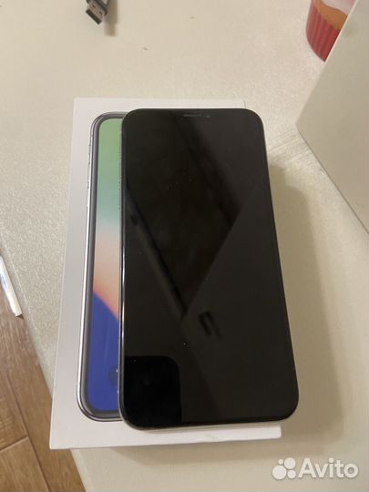 iPhone X, 64 ГБ