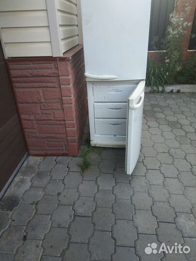 Холодильник атлант бу