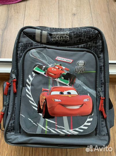 Рюкзак школьный