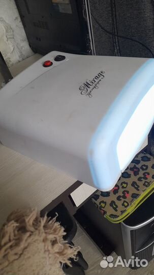 Лампа для сушки ногтей