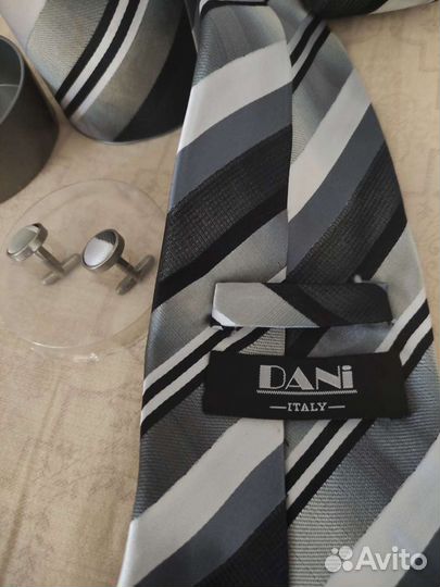 Новый Галстук мужской с запонками Италия