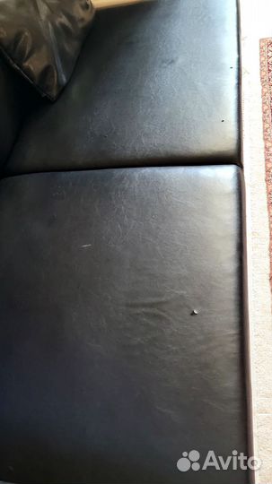 Кожаный диван бу