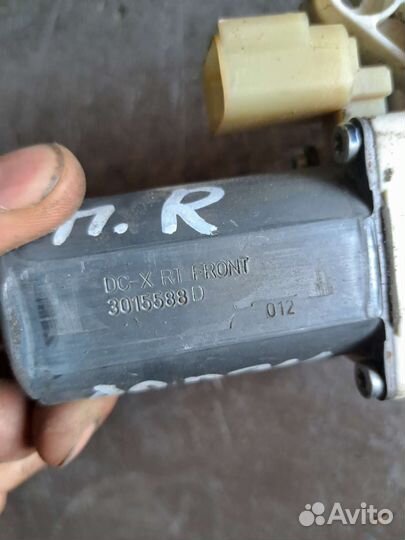 Моторчик стеклоподъёмника на Dodge Grand Caravan