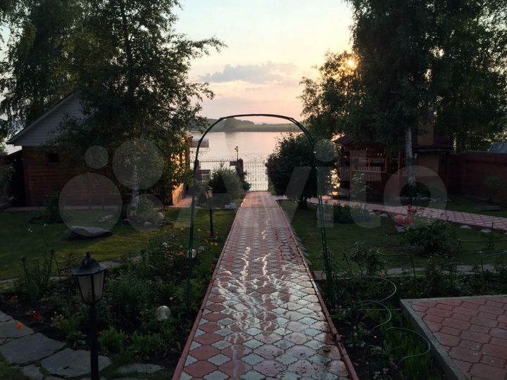 Коттедж 160 м² на участке 25 сот.