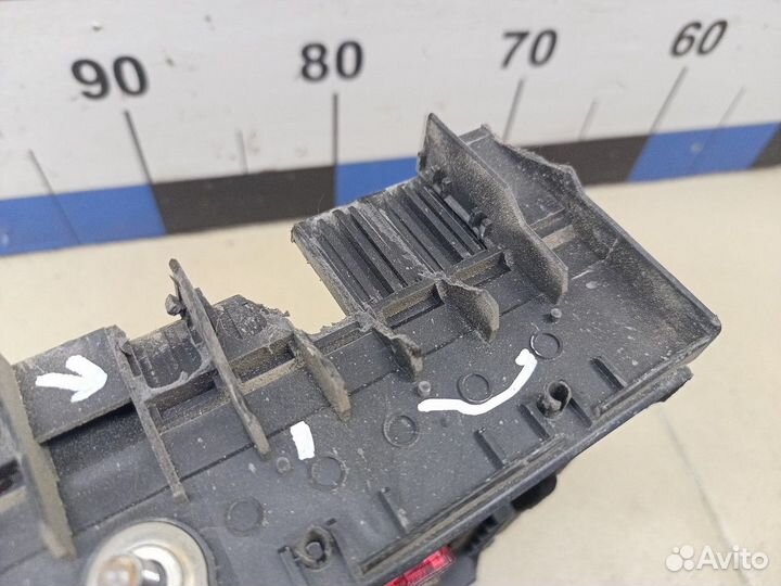 Блок предохранителей Touran 2003-2010