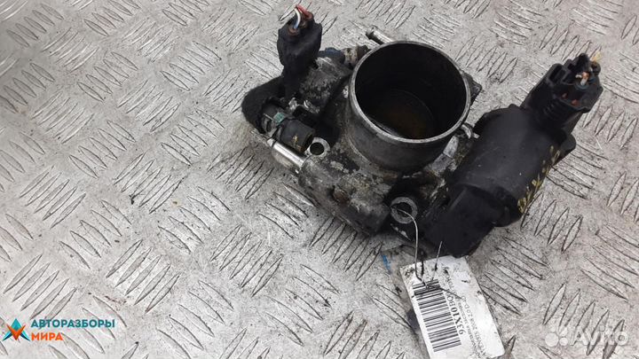 Заслонка дроссельная Toyota Avensis