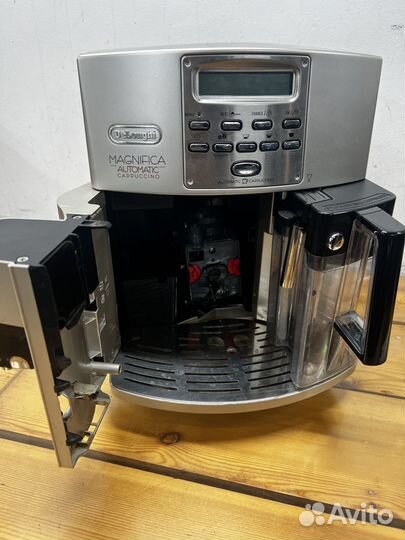 Кофемашина Delonghi magnifica automatic cappuccino