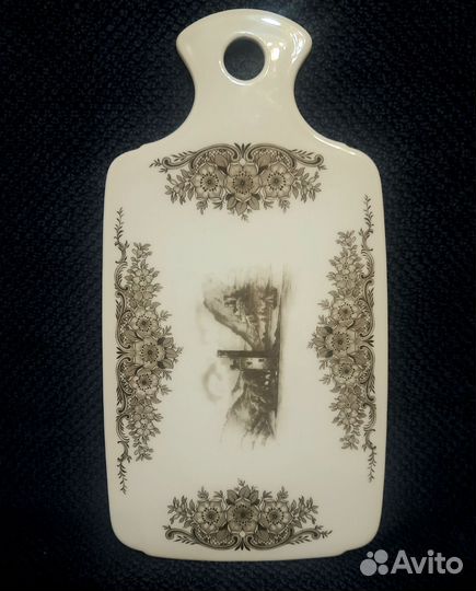 Старинная кухонная доска из фарфора