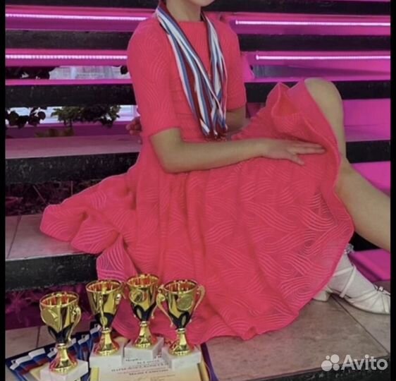 Рейтинговое платье 140