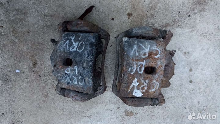 Honda cr-v 2004 г.передний суппорт