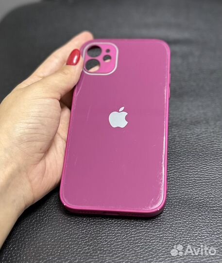 Чехлы на iPhone 11