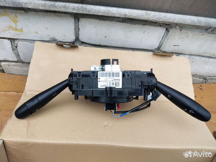 Переключатель подрулевой Citroen C4 2 B7