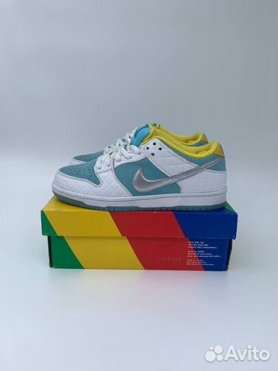 Кроссовки FTC x Nike SB Dunk Low Pro