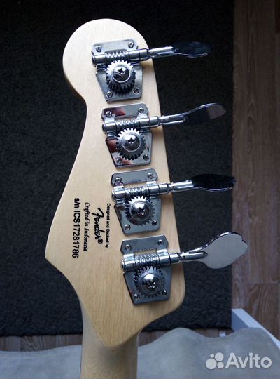 Бас гитара Fender squier precision bass copy