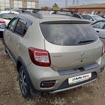 Renault Sandero Stepway 1.6 MT, 2017, битый, 130 000 км, с пробегом, цена 550 000 руб.