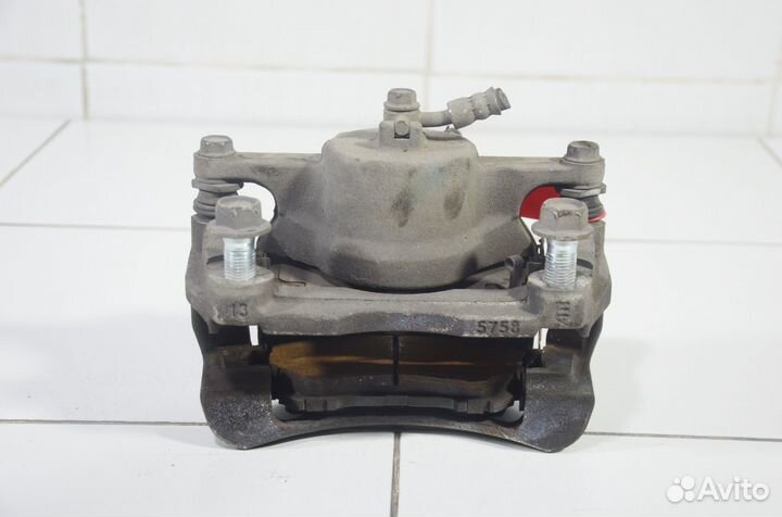 Суппорт передний правый Nissan Qashqai J11 2017