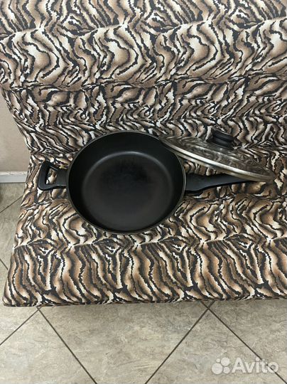 Сковорода большая