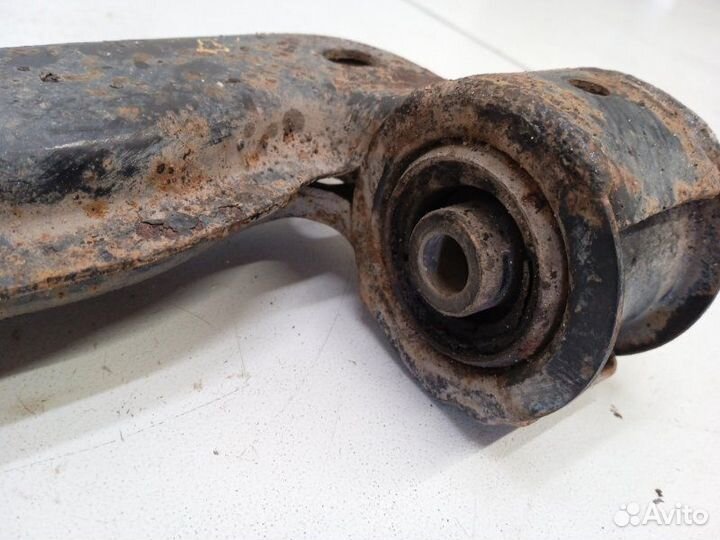 Рычаг передний правый Opel Astra H 1.8 2010