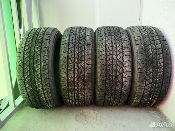 DoubleStar DW02 225/50 R17 94T