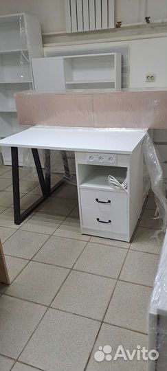 Стол для маникюра