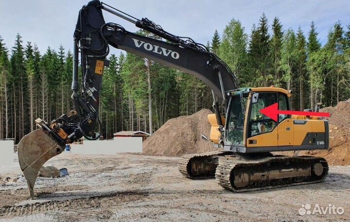 Стекло двери форточка на экскаватор Volvo EC 160