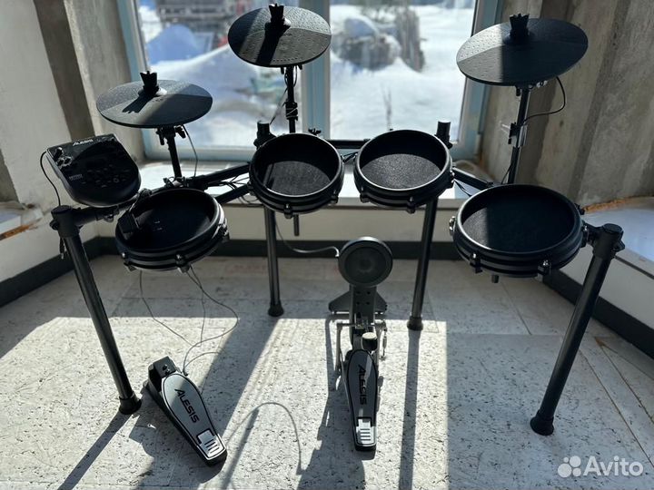Электроная барабанная уст-ка alesis nitro mesh KIT
