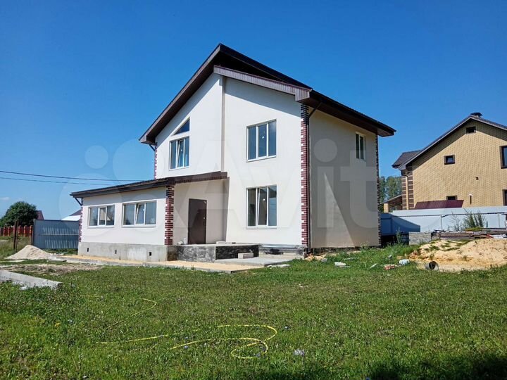 Коттедж 166 м² на участке 12 сот.