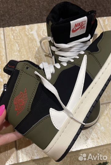 Кроссовки зимние 41