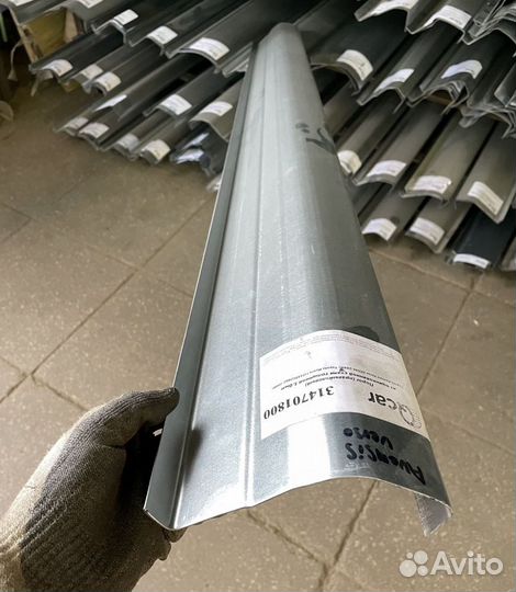 Порог Toyota Avensis Verso, Toyota Matrix 2001-200