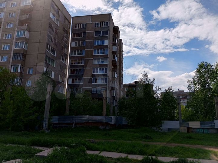 Здание, 800 м²