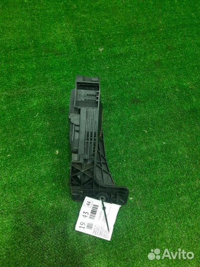 Педаль газа Bmw 316I F30 N13B16A 2013