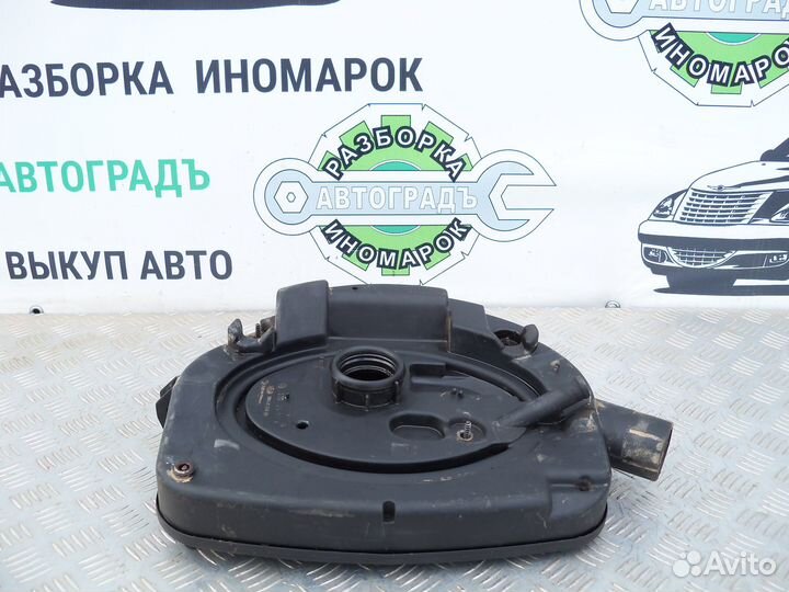 Корпус воздушного фильтра Golf 3 / Vento 1.6 AEE