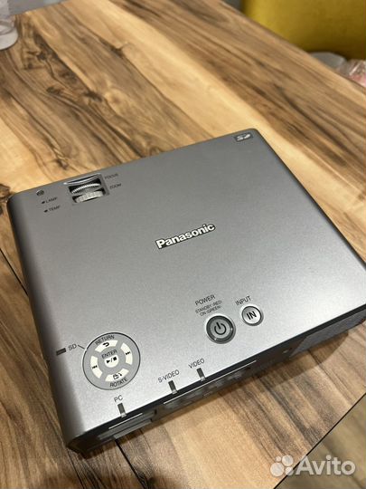 Проектор panasonik pt-p1sde