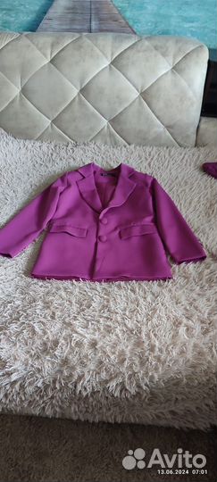 Костюм женский новый 42
