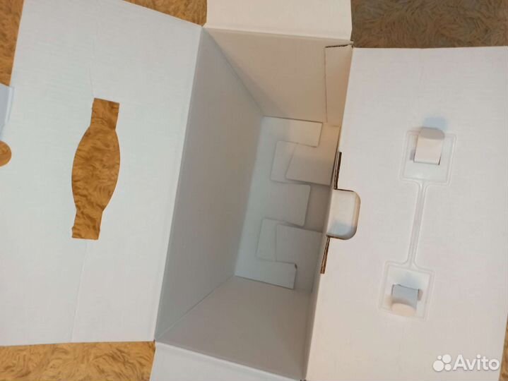 Подарочная большая коробка с новым годом