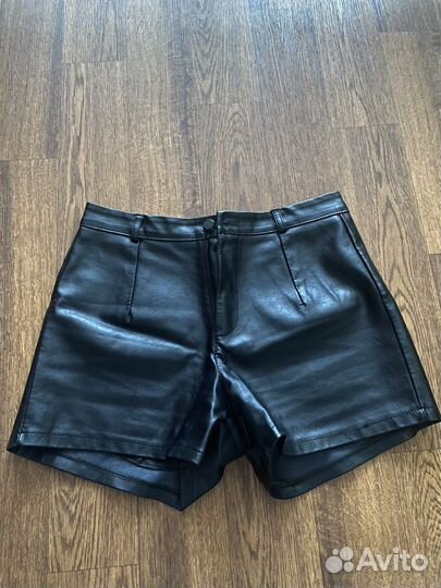 Шорты кожаные черные
