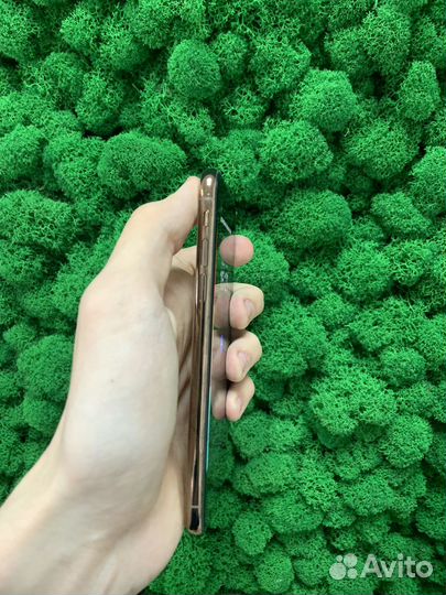 iPhone Xs, 64 ГБ