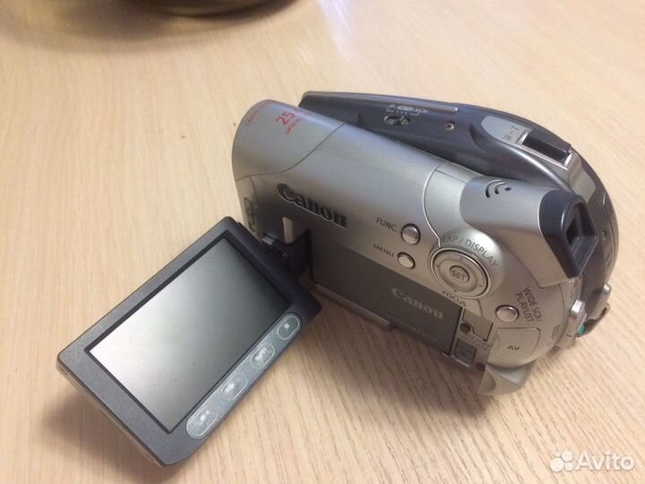 DVD Видеокамера Canon