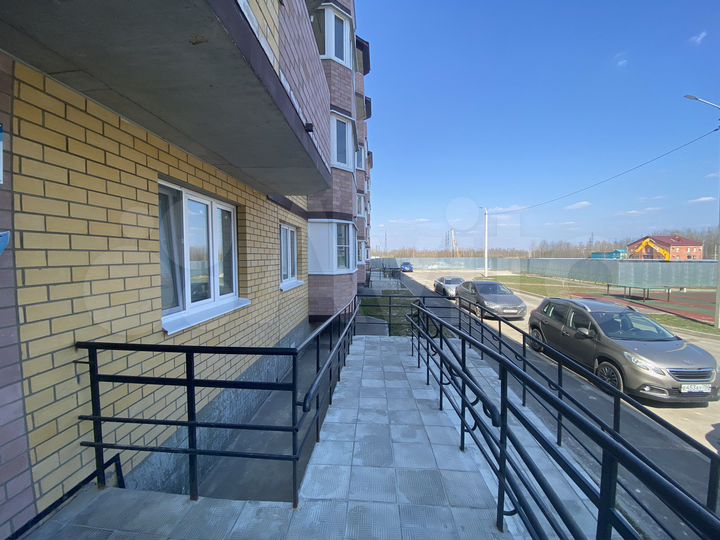 2-к. квартира, 54 м², 1/5 эт.